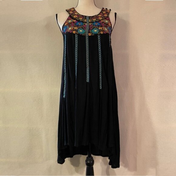 Kyla Seo black floral embroidered sleeveless crepe halter high low hem dress - Picture 1 of 12